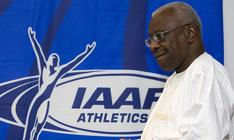 Президент IAAF Ламин Диак на фоне символики Lamine-Diack--001 Стало известно, кто примет ЧМ-2015