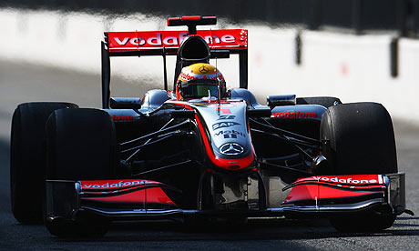 Lewis-Hamilton-on-his-way-001.jpg