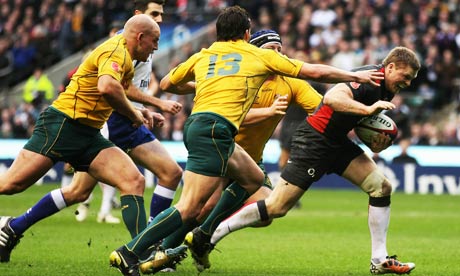 Chris Ashton breaches the Australian defence 
