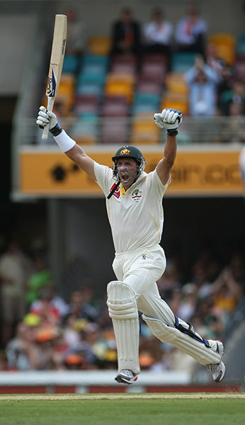 Ashes 2010: Mike Hussey celebrates his century