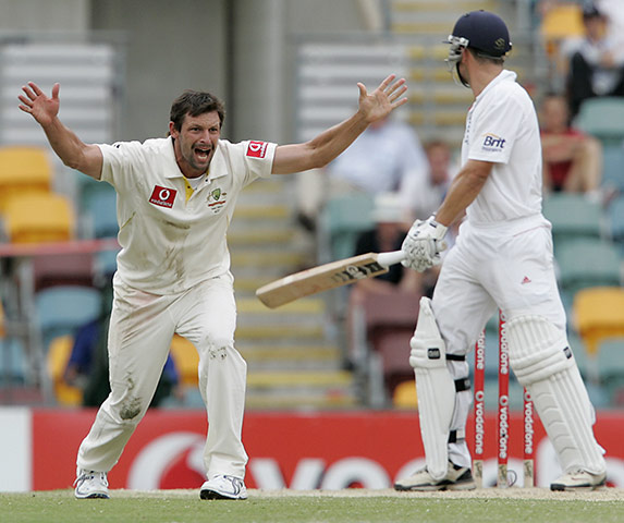 Ashes 2010: Ben Hilfenhaus and Jonathan Trott