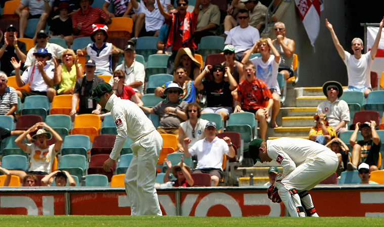 Ashes 2010: Michael Clarke drops Jonathan Trott