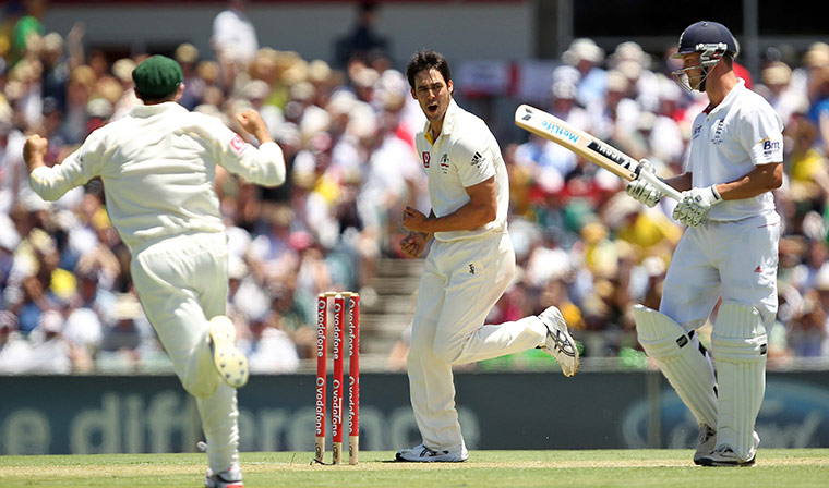 Ashes 2010: Mitchell Johnson dismisses Jon Trott