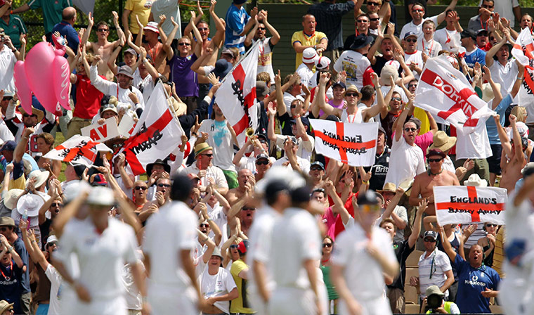 Ashes 2010: England walk out