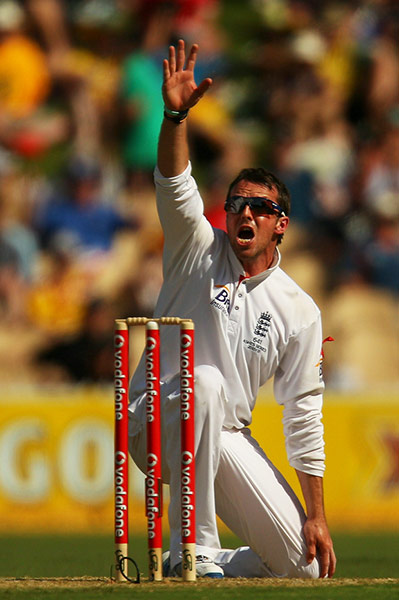 Ashes 2010: Graeme Swann appeals for the wicket of Ryan Harris