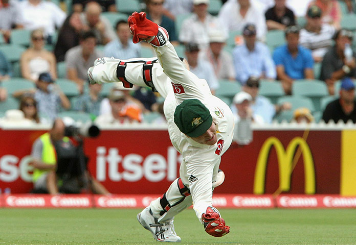 Ashes 2010: Brad Haddin catches Alastair Cook