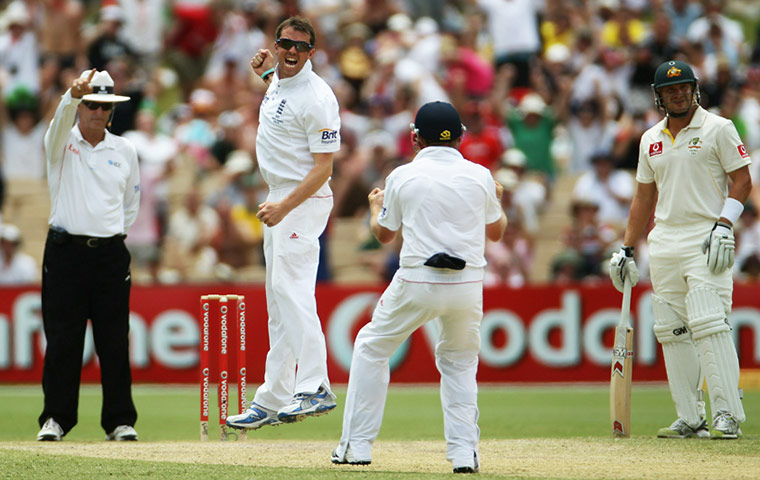 Ashes 2010: Graeme Swann gets the wicket of Simon Katich