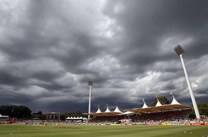 Ashes 2010: Storm clouds gather