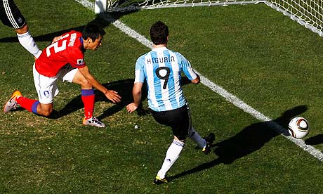 Argentina's Gonzalo Higuaín taps scores in the World Cup 2010 game  against South Korea
