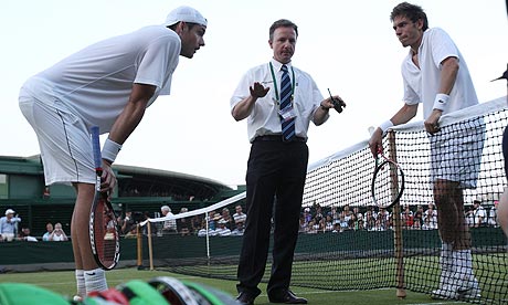 http://static.guim.co.uk/sys-images/Sport/Pix/pictures/2010/6/23/1277330052238/Mahut-Isner-006.jpg