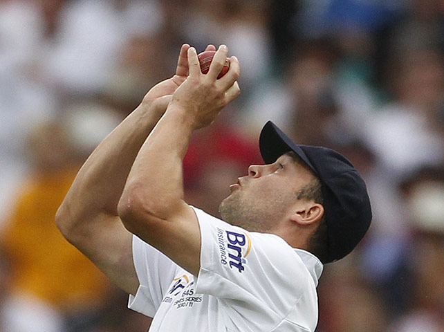 Ashes 2010: Jonathan Trott catches Usman Khawaja