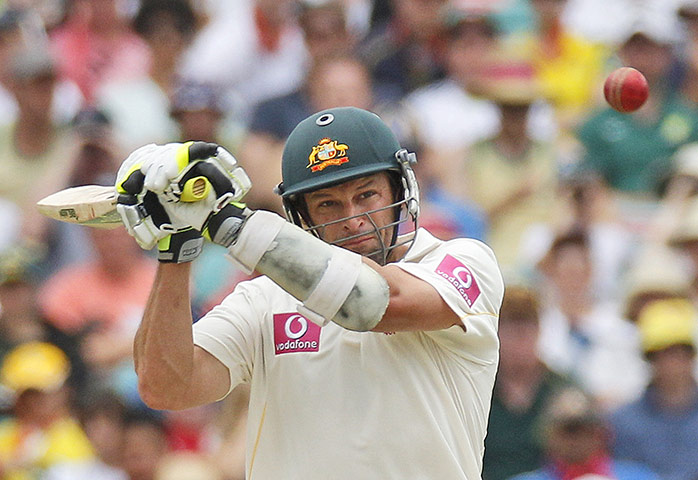Ashes 2010: Ben Hilfenhaus bats