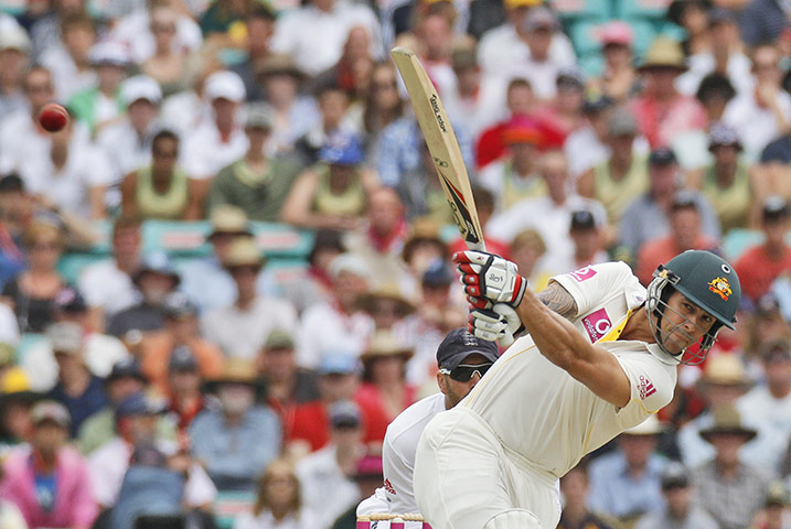 Ashes 2010: Mitchell Johnson hits out