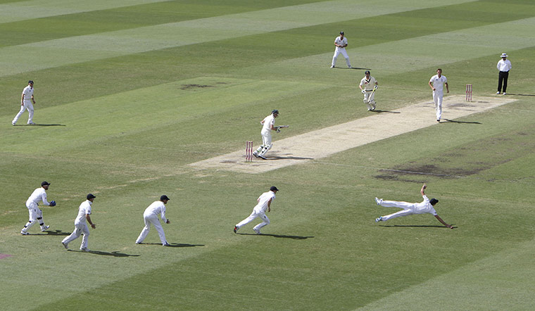 Ashes 2010-11: The final day at the SCG