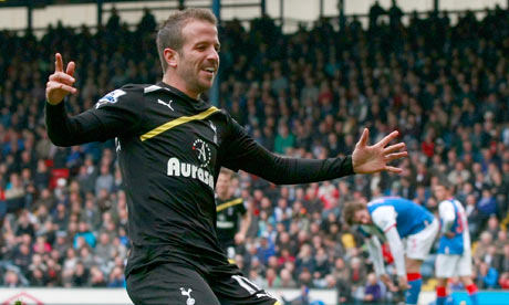 Rafael van der Vaart celebrates after scoring