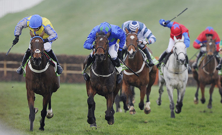 Cheltenham Day 1: It's a two horse race between Hurricane Fly and Peddlers Cross