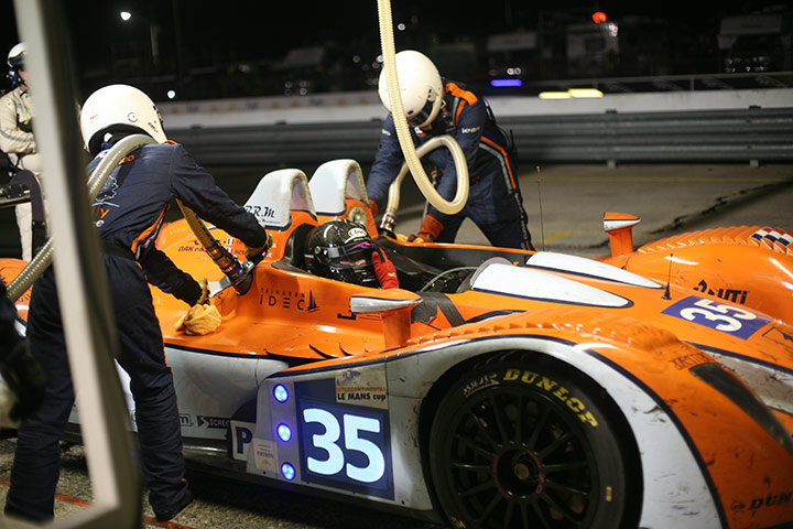 Sebring Race Gallery: The Oak Racing LMP2 gets a refuel during a pit-stop