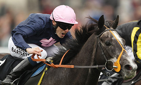 Jamie Spencer, winning with a late challenge on Auld Burns