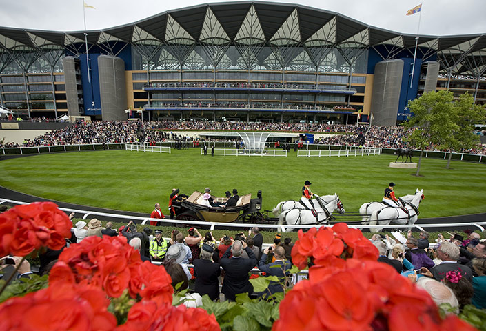 Royal Ascot day 2: Queen arrives at Ascot on day two of the meeting