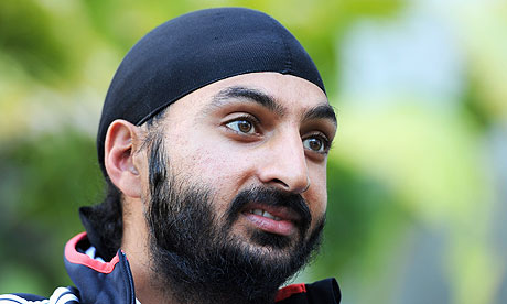 Monty Panesar faces the media ahead of England's third Test against Pakistan in Abu Dhabi