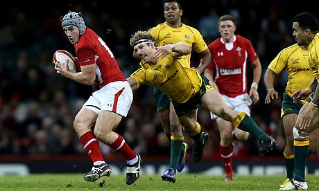 Jonathan Davies, left, believes Wales can build on their performance against Australia