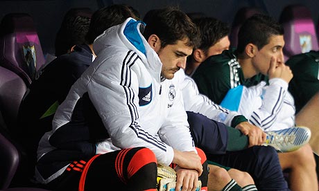 http://static.guim.co.uk/sys-images/Sport/Pix/pictures/2012/12/23/1356294993726/The-Real-Madrid-No1-goalk-008.jpg