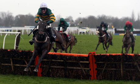 Darlan wins at Kempton