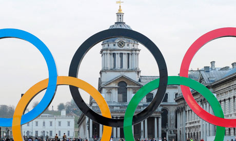 Olympic rings on Thmas in London