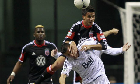 DC United's Marcelo Saragosa and Sebastien Le Toux of Vancouver Whitecaps