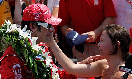 Dario Franchitti win helps Indy band together in Dan Wheldon's memory