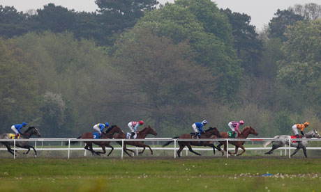 Racing at Kempton