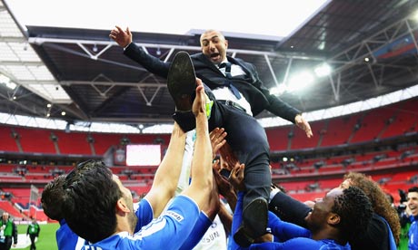 roberto di matteo 008 Cech & Drogba hailed after Chelseas FA Cup final victory & Roy Keane questions Manchester United captain Patrice Evra