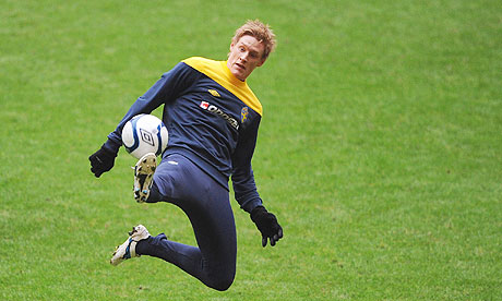 Rasmus Elm in training for Sweden