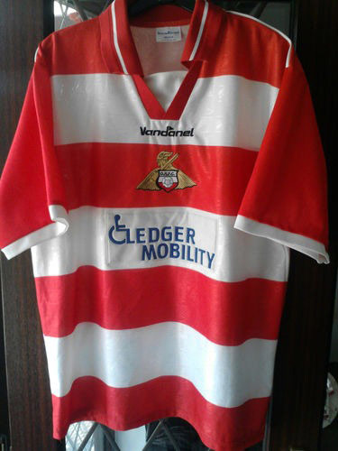 Retro Football Shirts: Retro Football Shirts