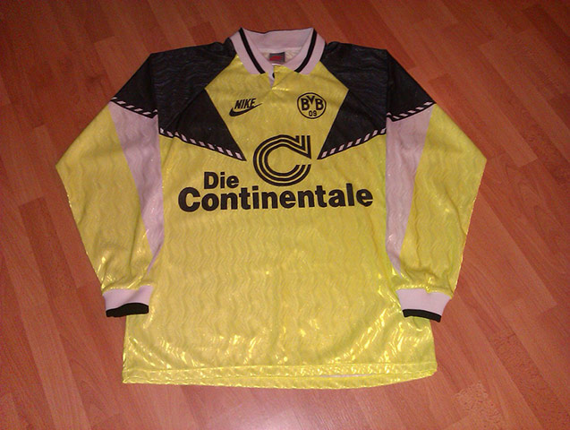 Retro Football Shirts: Retro Football Shirts