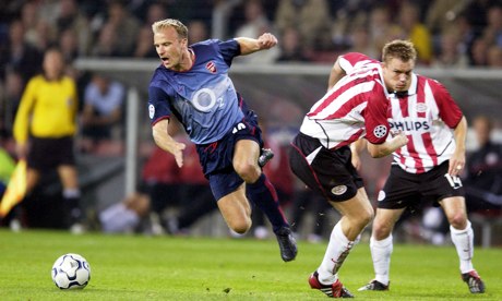 Dennis Bergkamp during their win at PSV Eindhoven in 2002