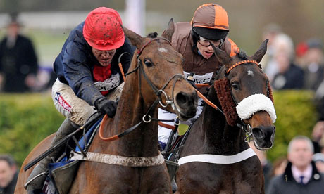 Bobs Worth wins the Cheltenham Gold Cup