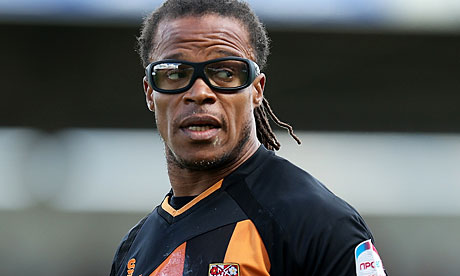 Davids confirms intention to stay at Bar...