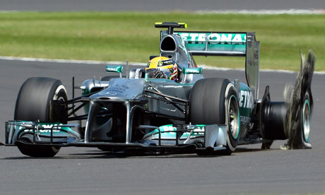 [Imagen: Lewis-Hamiltons-puncture--008.jpg]