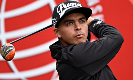 Rickie Fowler tees off