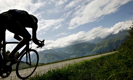 Sport picture of the day: going downhill at the Tour de France