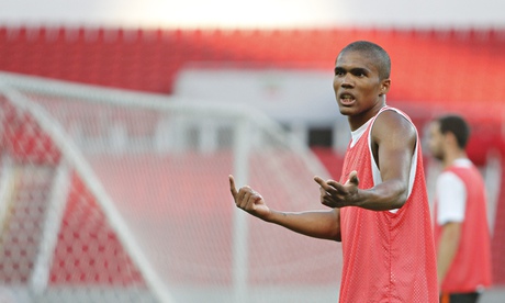 Douglas Costa
