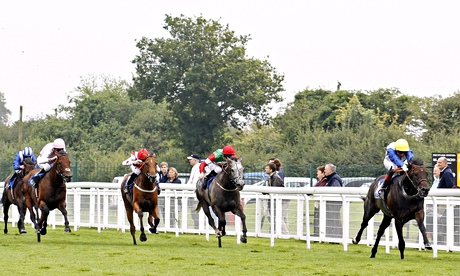 Kodi Bear wins at Salisbury