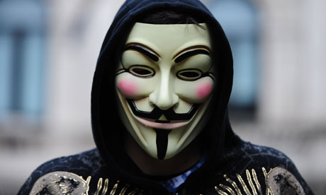 Anonymous hackea páginas web oficiales de Corea del Norte. Las cuentas de Twitter y Flickr ligadas al gobierno norcoreano y páginas oficiales como la web de noticias Uriminzokkiri o la de música Ryomyong.com, han sido hackeadas.