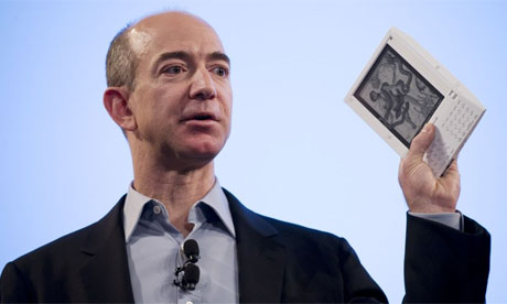 Jeff Bezos unveiling the Amazon Kindle