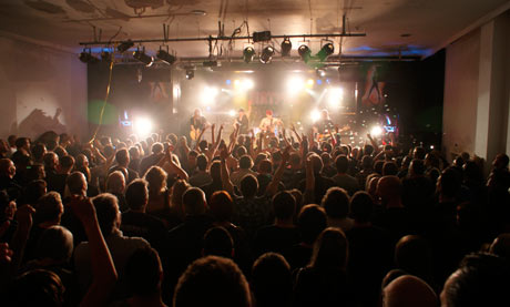 Tribute band Dirty DC at Mr Kyps