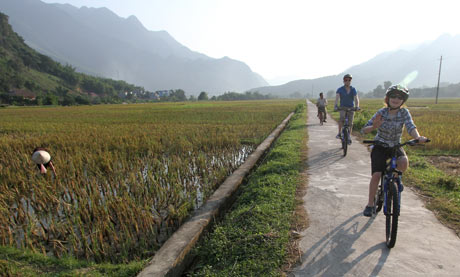 Cycling in the Mai Chau valley