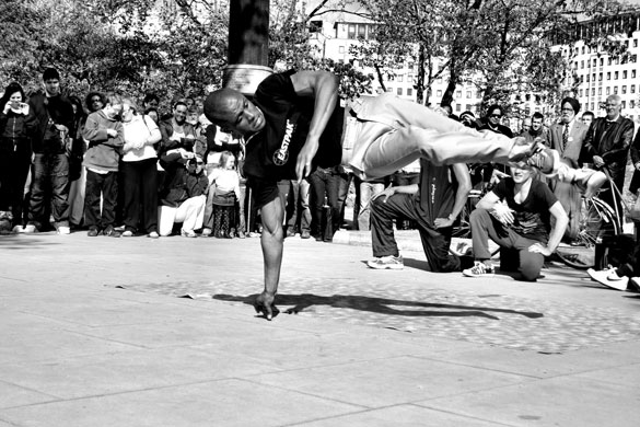 Dance travel photos: Breakdancer on the Embankment