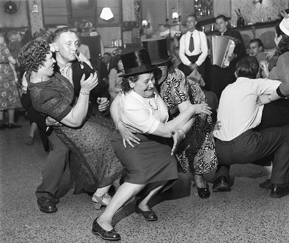 Vintage Amsterdam: Jordaan wedding, 1953