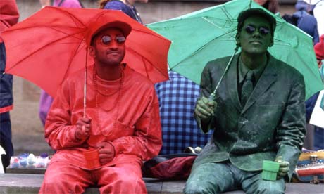 Edinburgh festival buskers